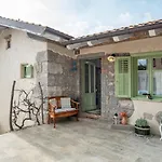 Villa Mira With Pool Poljane